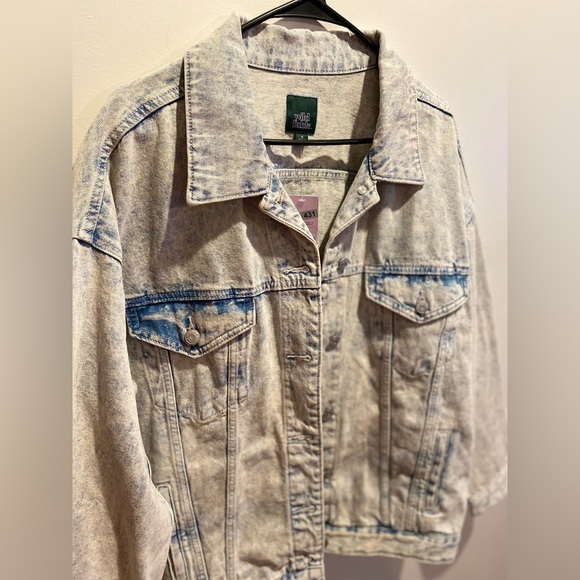 wild fable Jackets & Blazers - Wild Fable, Size XL, Light Wash Denim Trucker Jacket NWT